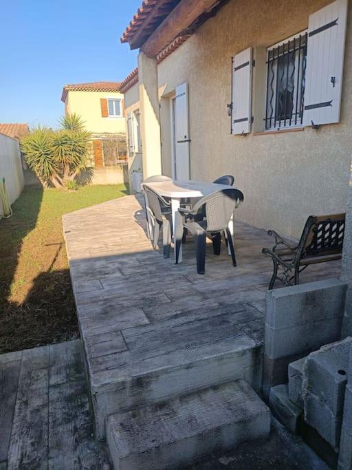 Belle villa de 90m2 au calme avec jardin et parking à 10 mn de la mer en voiture Fos-sur-Mer Exterior foto