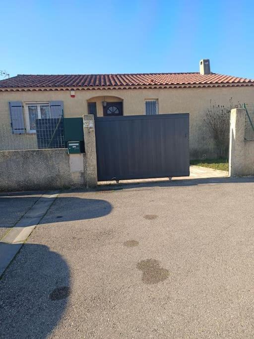 Belle villa de 90m2 au calme avec jardin et parking à 10 mn de la mer en voiture Fos-sur-Mer Exterior foto